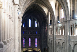 Le triforium de la collégiale Saint-Barnard
